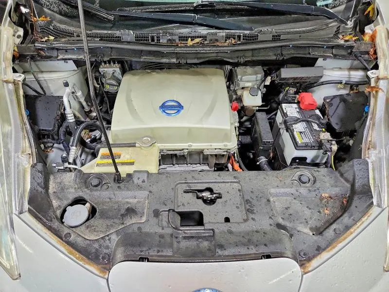 2015 NISSAN LEAF S  