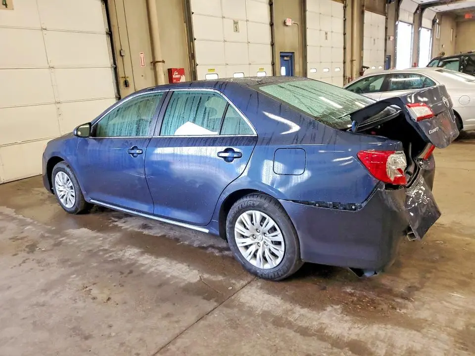 2014 TOYOTA CAMRY LE  