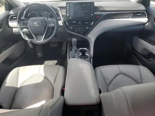 2021 TOYOTA CAMRY XLE  