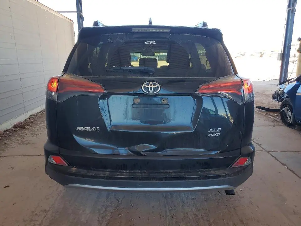 2017 TOYOTA RAV4 XLE  