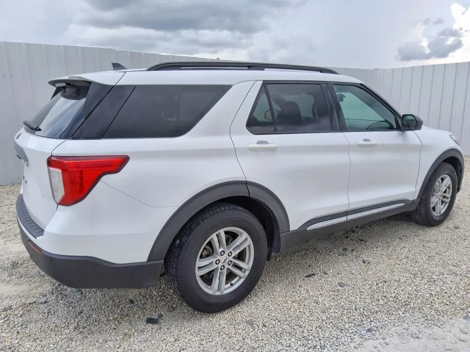 2021 FORD EXPLORER XLT  