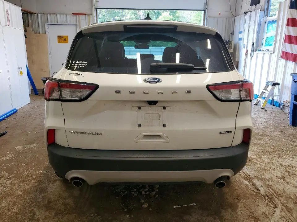 2020 FORD ESCAPE TITANIUM  