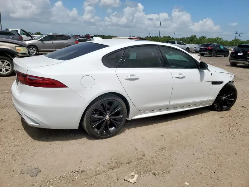 2024 JAGUAR XF R-DYNAMIC SE  