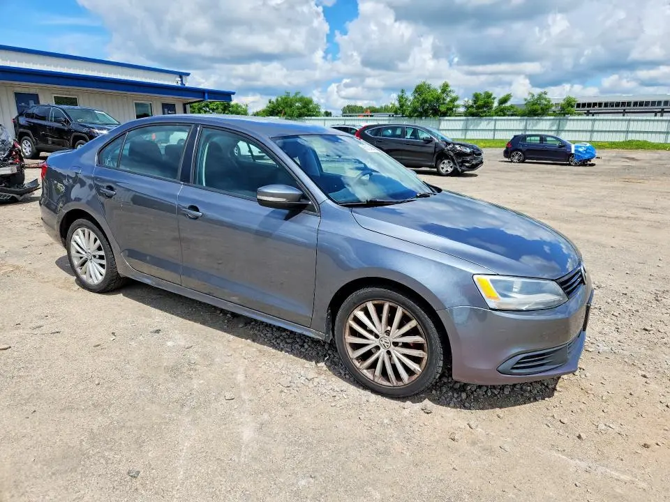 2012 VOLKSWAGEN JETTA SE  