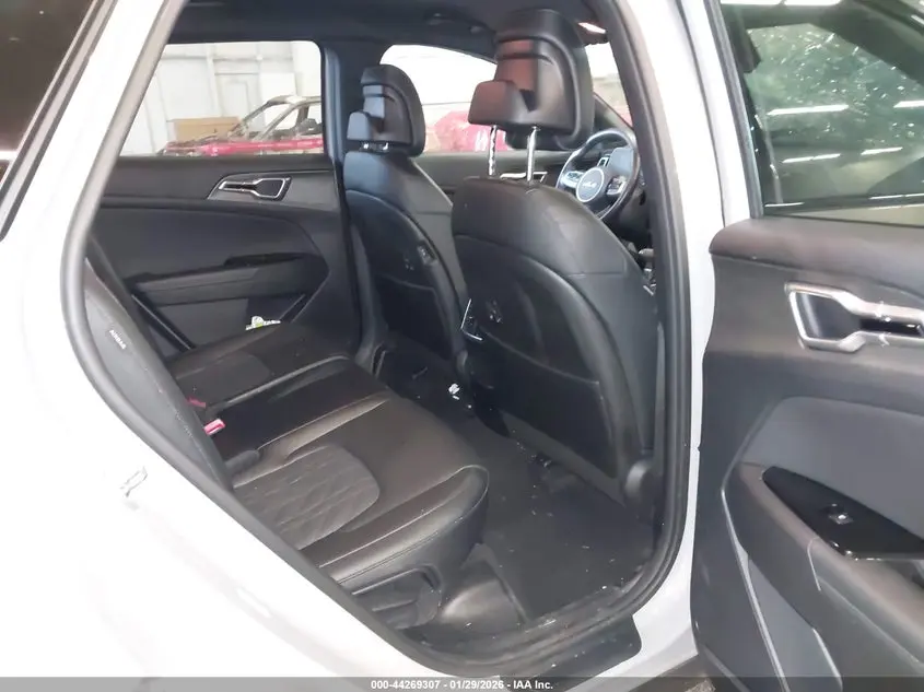 2025 KIA SPORTAGE X-LINE