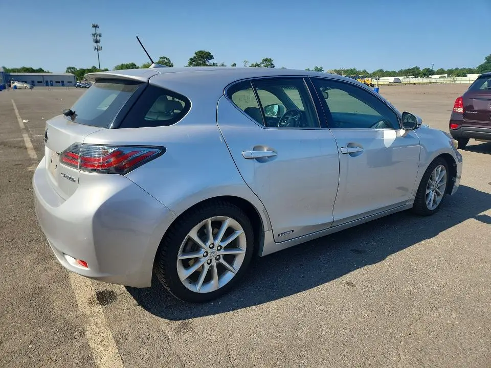 2011 LEXUS CT 200  