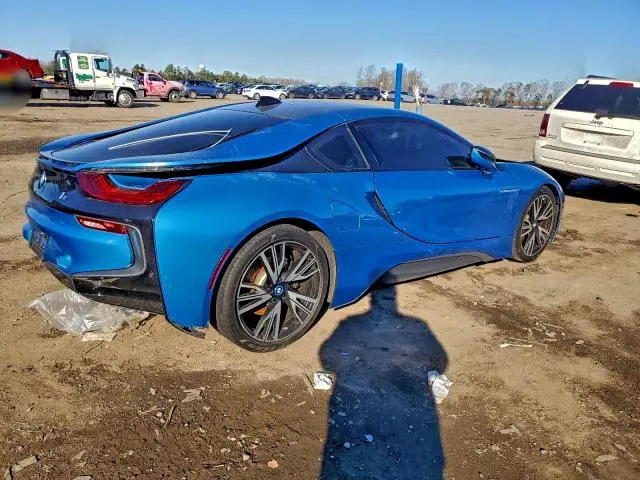 2015 BMW I8   