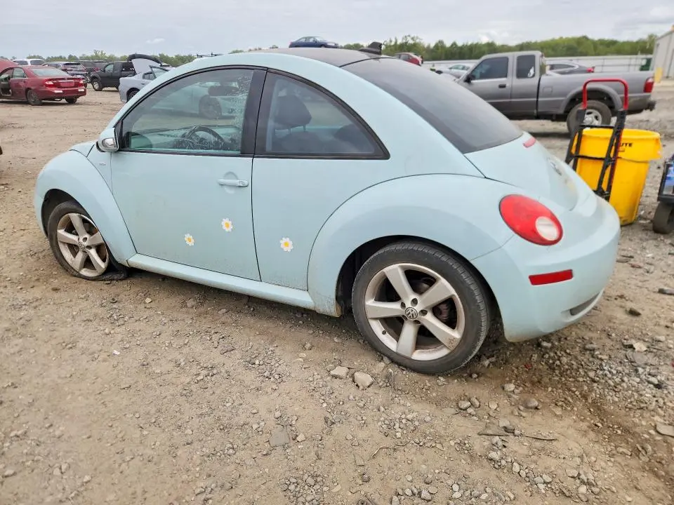 2010 VOLKSWAGEN NEW BEETLE   