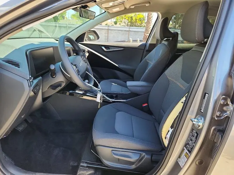 2026 KIA NIRO LX  