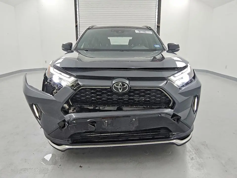 2025 TOYOTA RAV4 XSE  