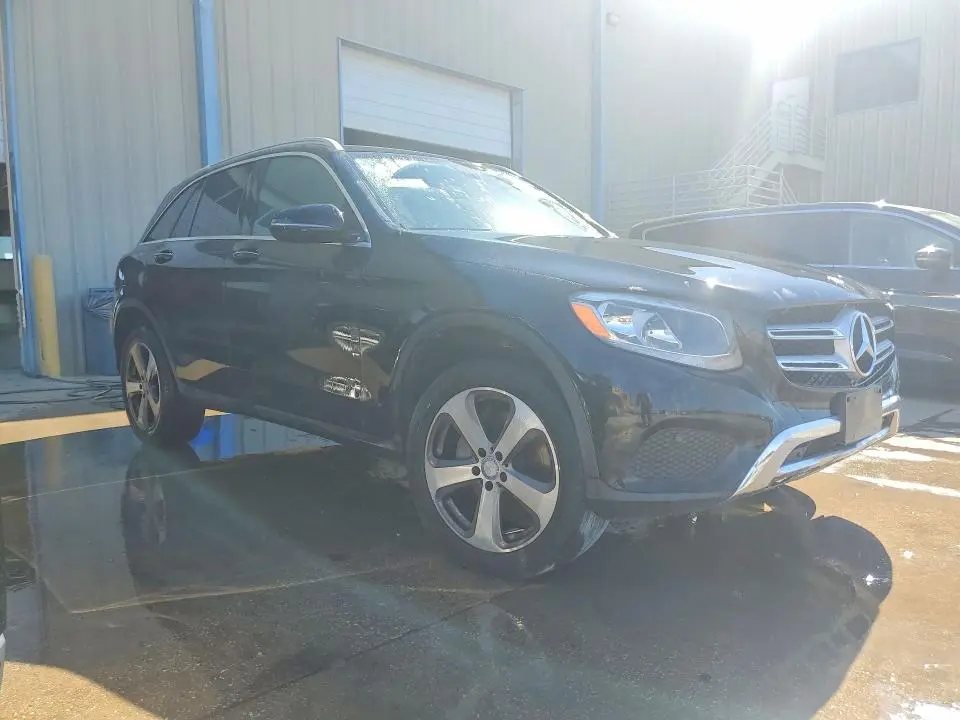 2017 MERCEDES-BENZ GLC 300  