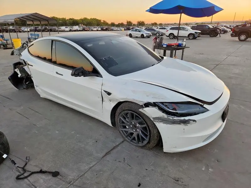2024 TESLA MODEL 3