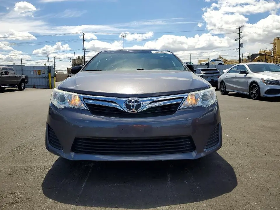2014 TOYOTA CAMRY LE  