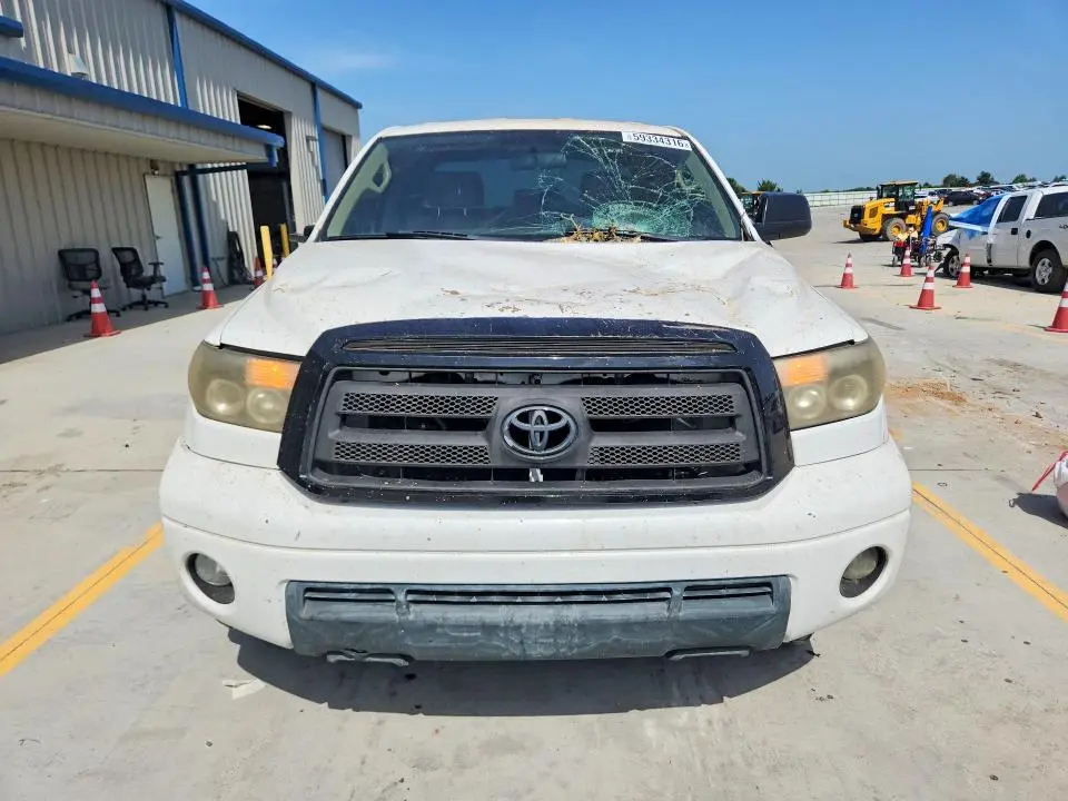 2011 TOYOTA TUNDRA DOUBLE CAB SR5  