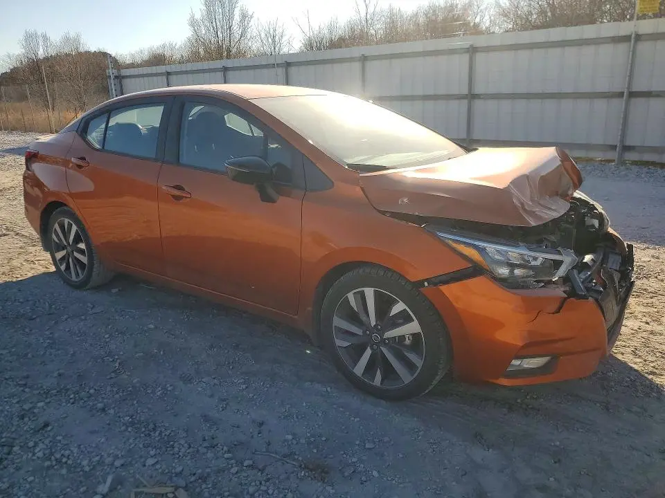 2021 NISSAN VERSA SR  
