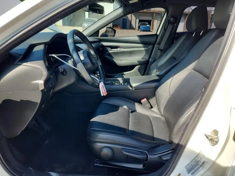 2021 MAZDA 3 SELECT  