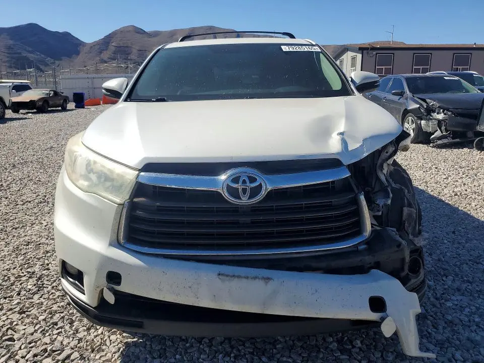 2016 TOYOTA HIGHLANDER LE PLUS  