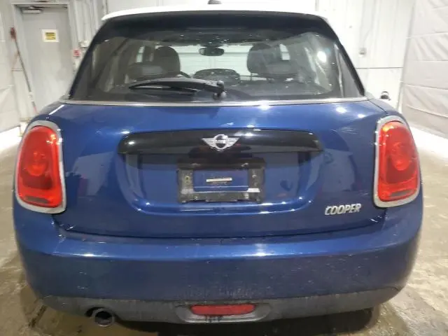 2017 MINI COOPER 