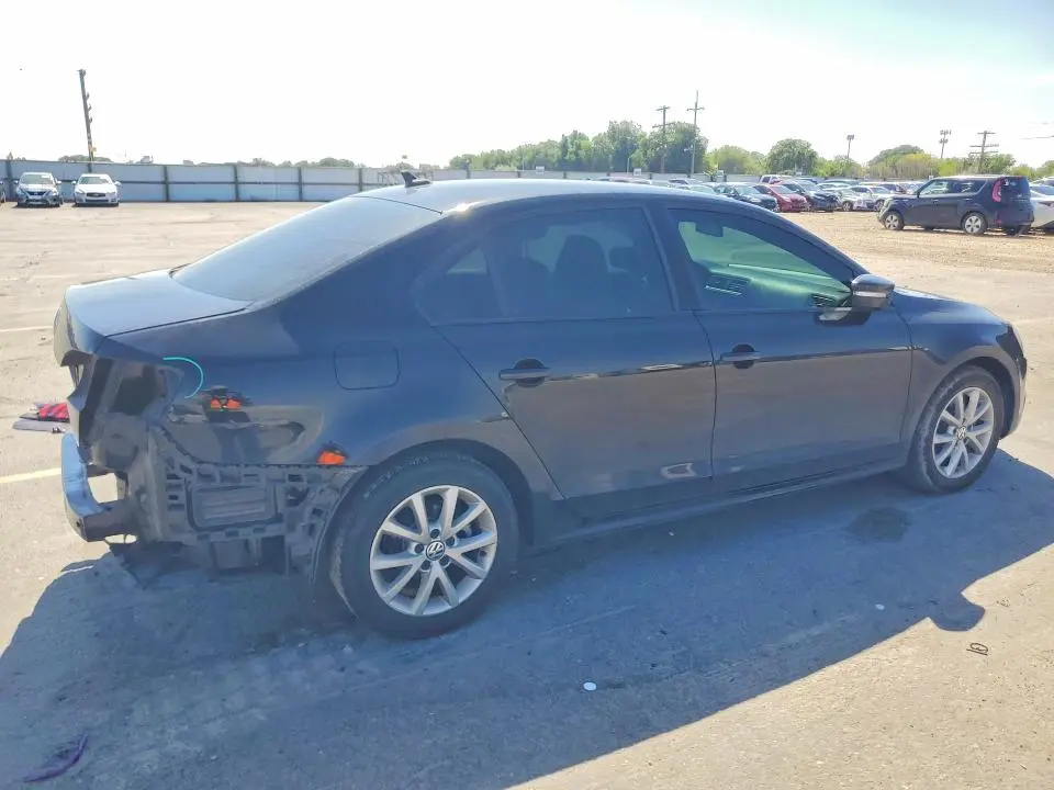 2012 VOLKSWAGEN JETTA SE  