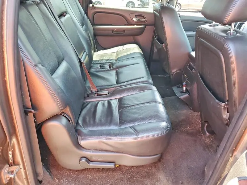 2012 CHEVROLET SUBURBAN K1500 LT  