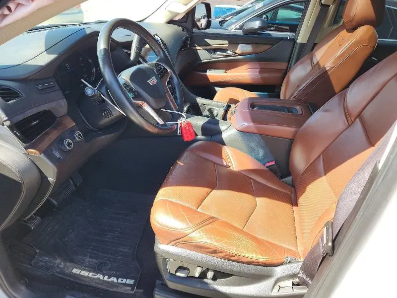 2016 CADILLAC ESCALADE LUXURY  