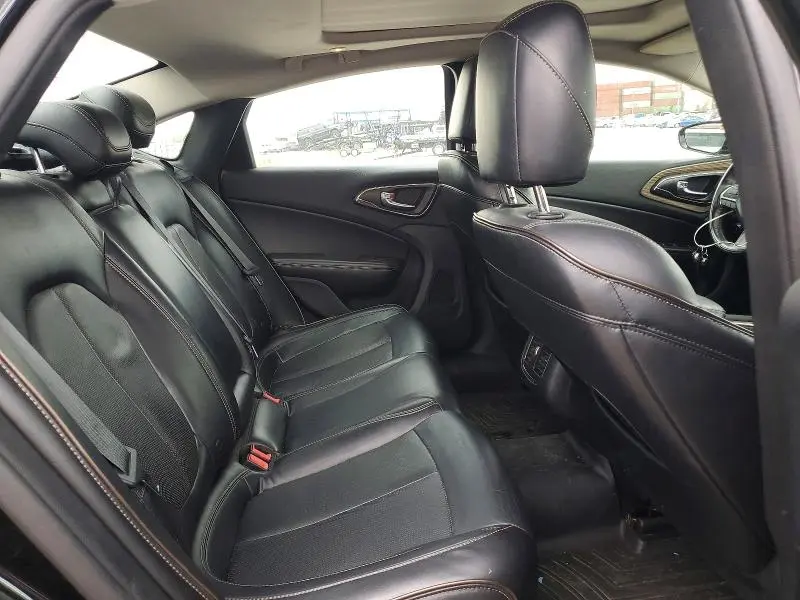 2015 CHRYSLER 200 C  