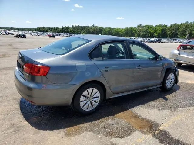 2013 VOLKSWAGEN JETTA SE  