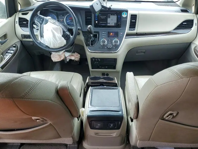 2016 TOYOTA SIENNA XLE PREMIUM 8-PASSENGER  