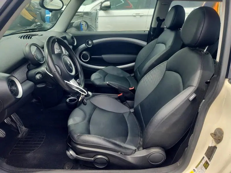 2010 MINI COOPER S  