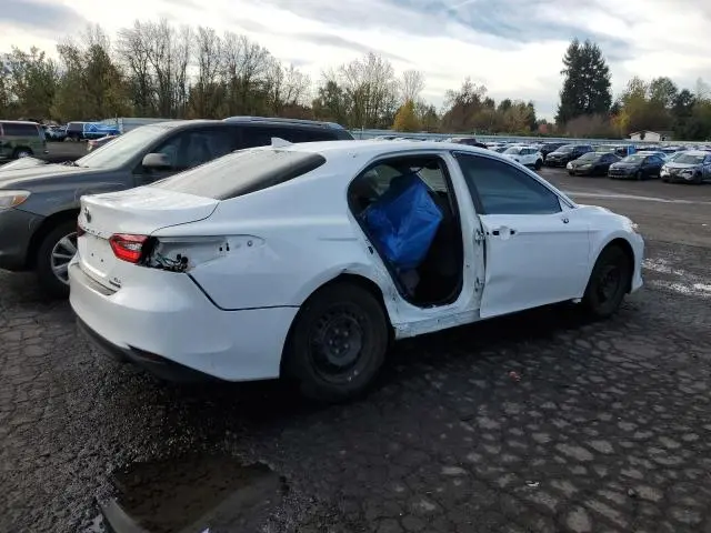 2022 TOYOTA CAMRY LE  