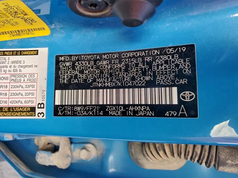 2019 TOYOTA C-HR XLE  