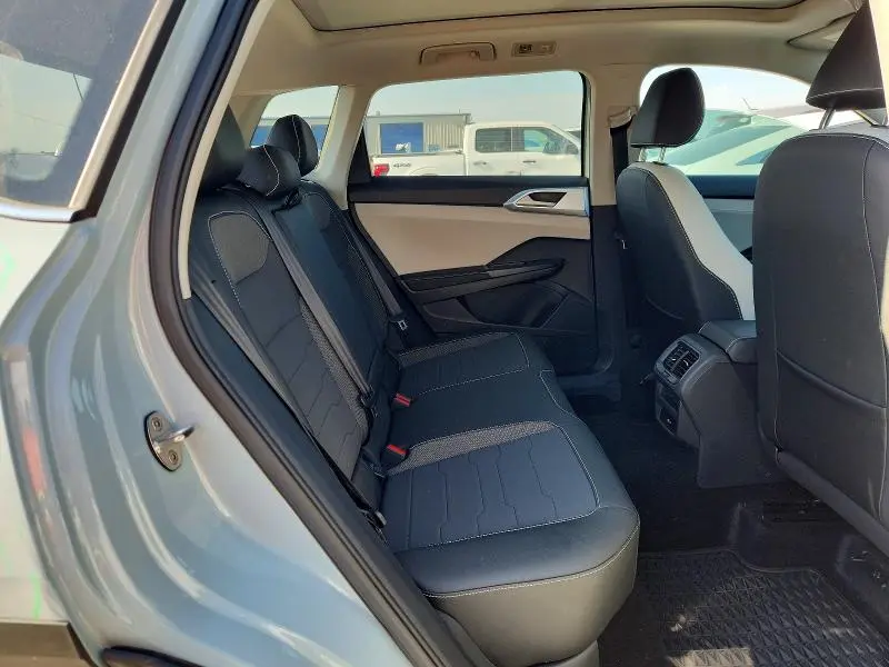2025 VOLKSWAGEN TAOS SE  