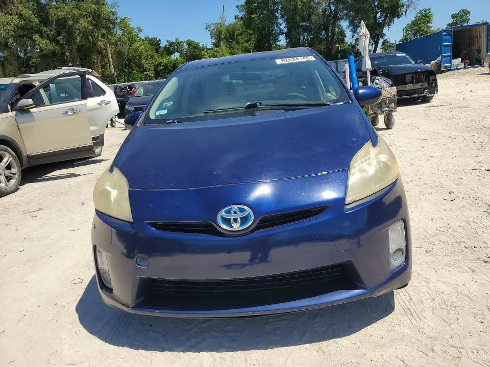 2010 TOYOTA PRIUS III  