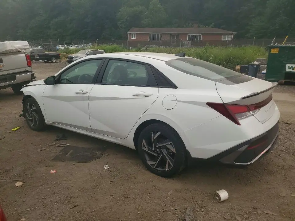 2025 HYUNDAI ELANTRA SEL SPORT  