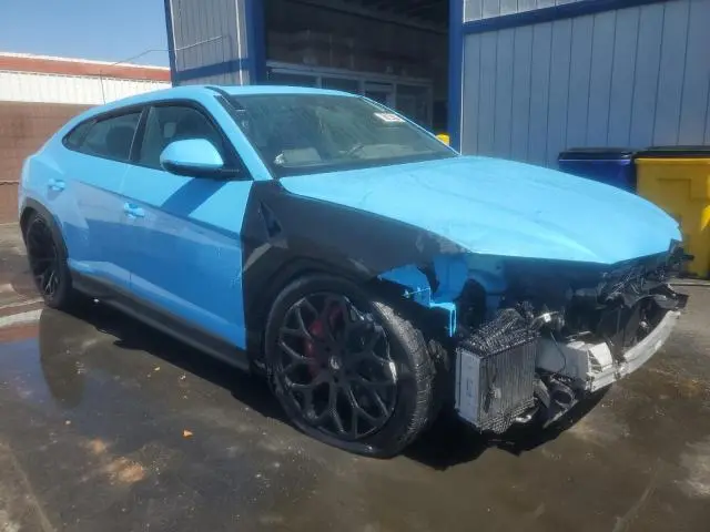 2022 LAMBORGHINI URUS   