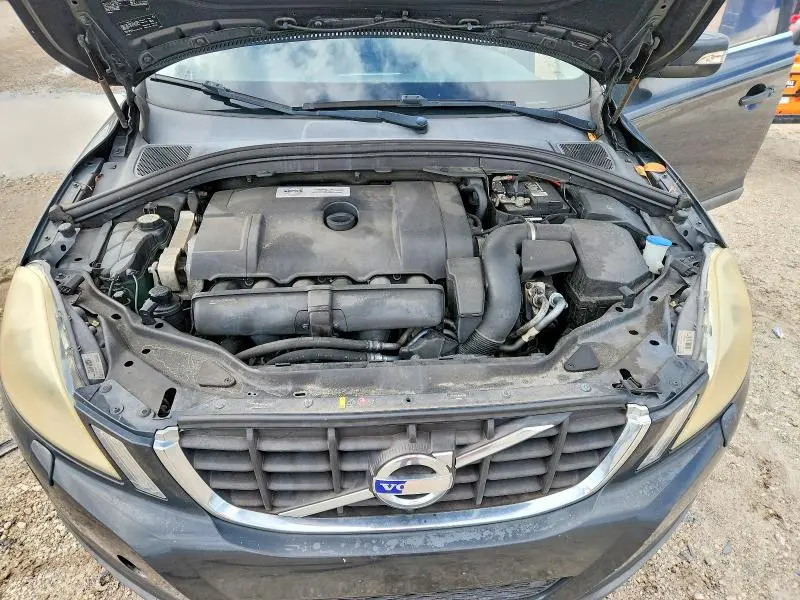 2013 VOLVO XC60 3.2  