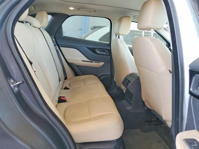 2018 JAGUAR F-PACE PREMIUM  