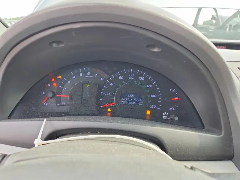 2010 TOYOTA CAMRY XLE V6  