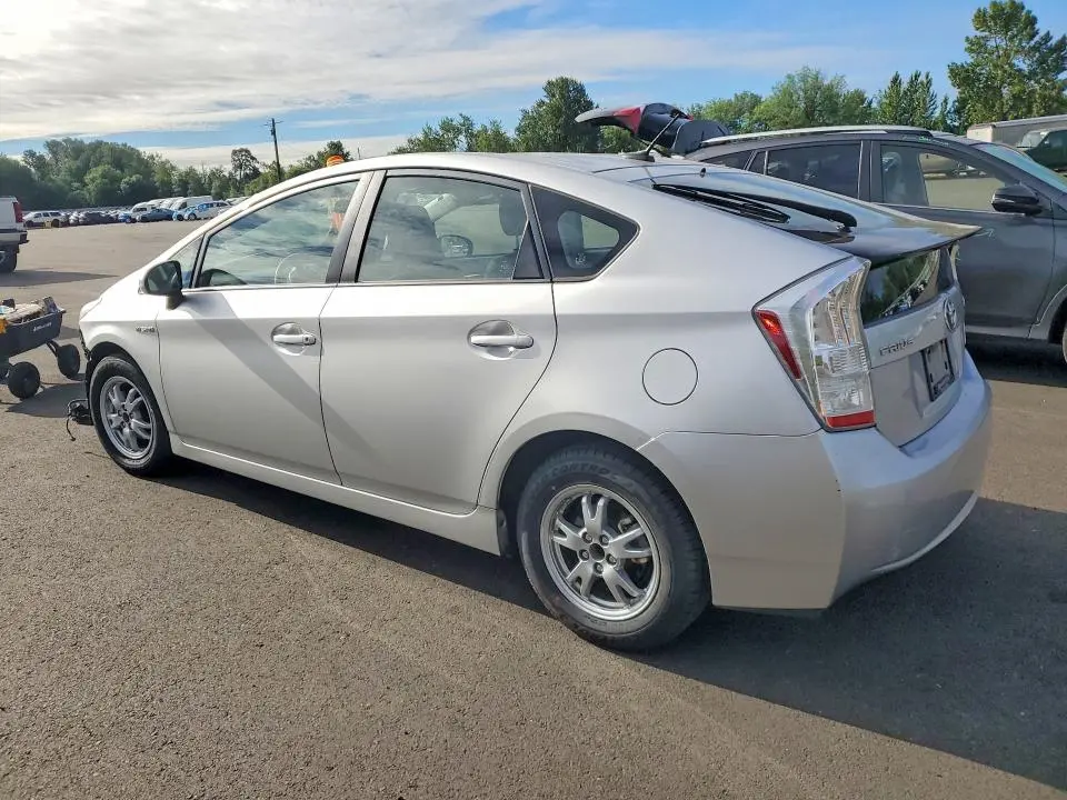 2011 TOYOTA PRIUS THREE  