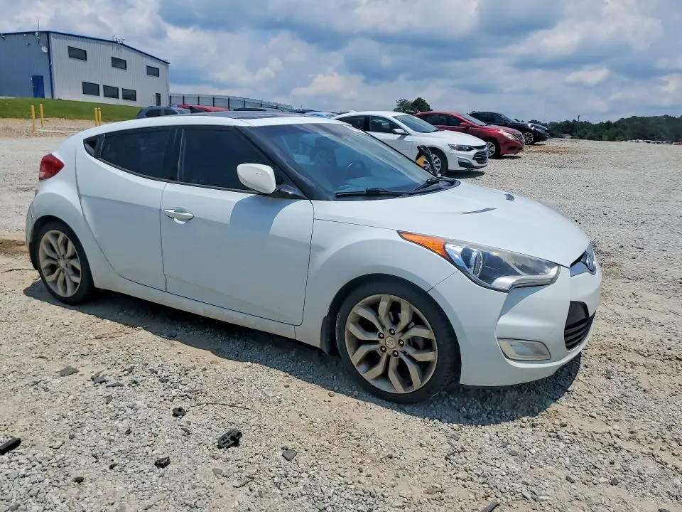2015 HYUNDAI VELOSTER BASE  