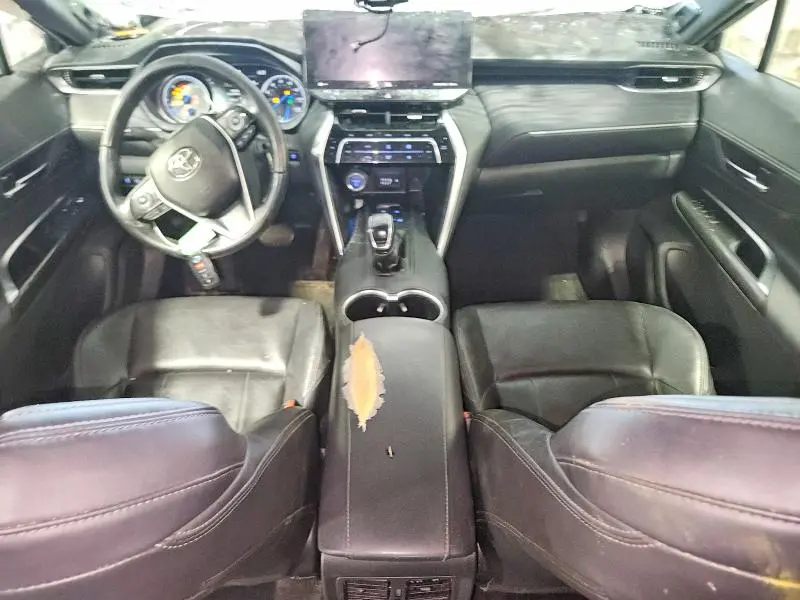 2021 TOYOTA VENZA LIMITED  