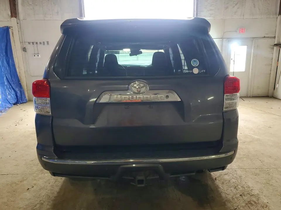 2010 TOYOTA 4RUNNER SR5  