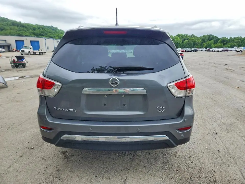 2015 NISSAN PATHFINDER SV  
