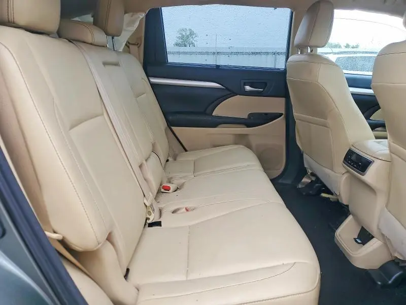 2018 TOYOTA HIGHLANDER XLE  