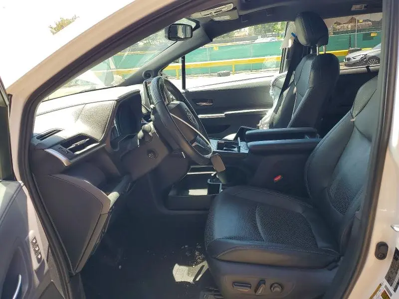 2023 TOYOTA SIENNA 25TH ANNIVERSARY EDITION  