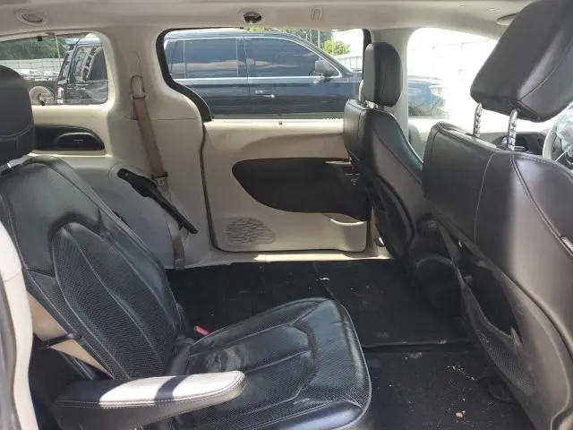 2019 CHRYSLER PACIFICA LIMITED  