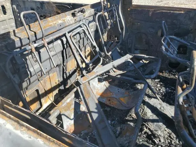 2020 NISSAN TITAN SV  