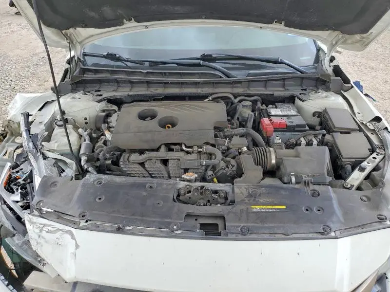 2019 NISSAN ALTIMA SR  