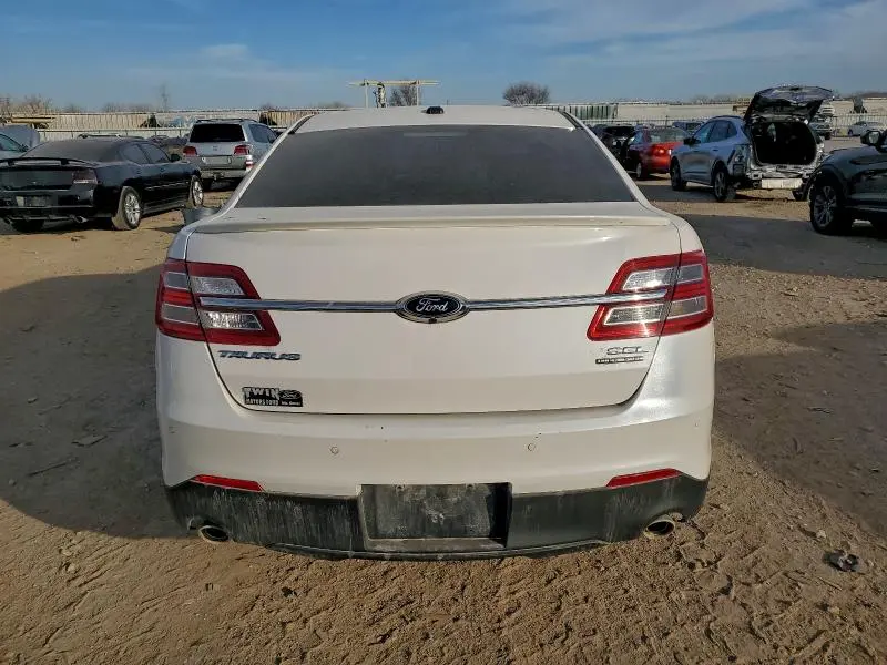 2018 FORD TAURUS SEL  