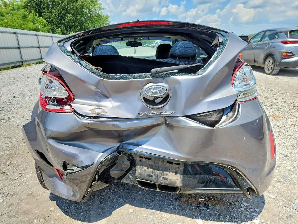 2013 HYUNDAI VELOSTER BASE  